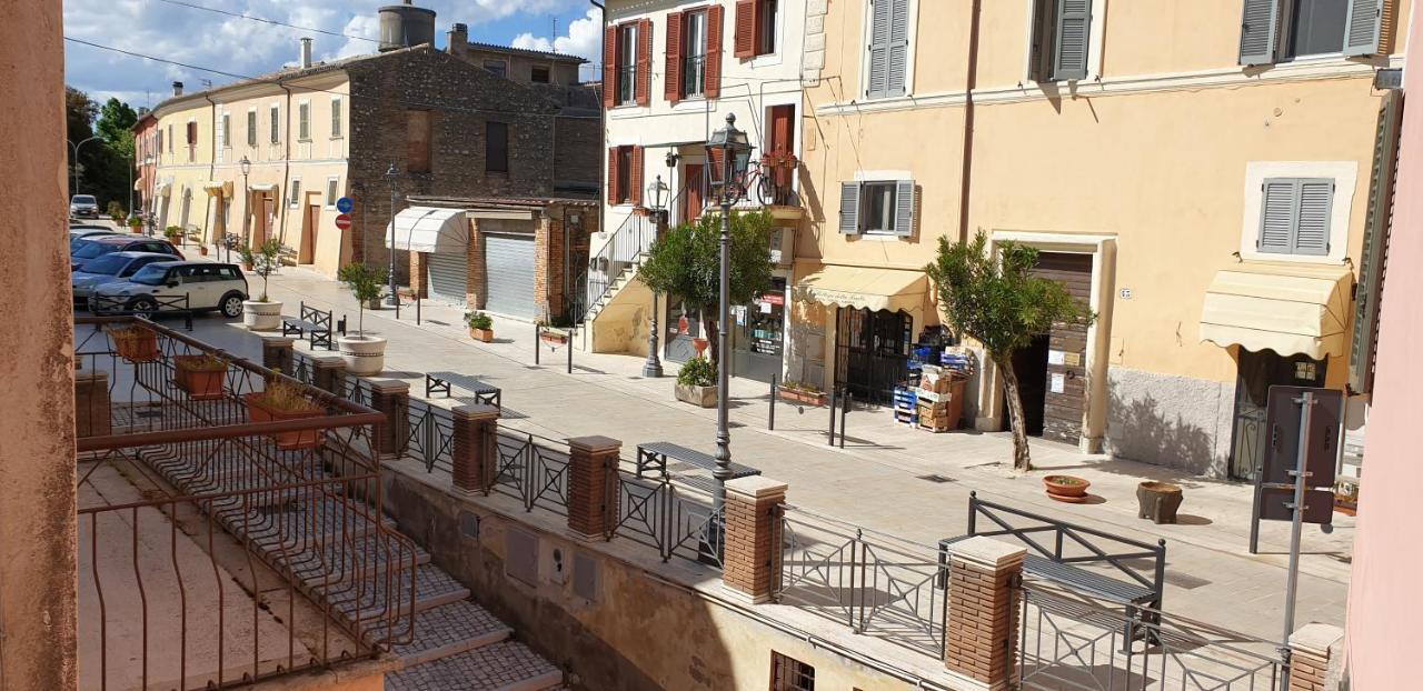 דירות Cantalupo in Sabina La Piazza מראה חיצוני תמונה
